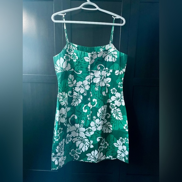 Green Floral Hawaïen Sundress - Picture 2 of 4